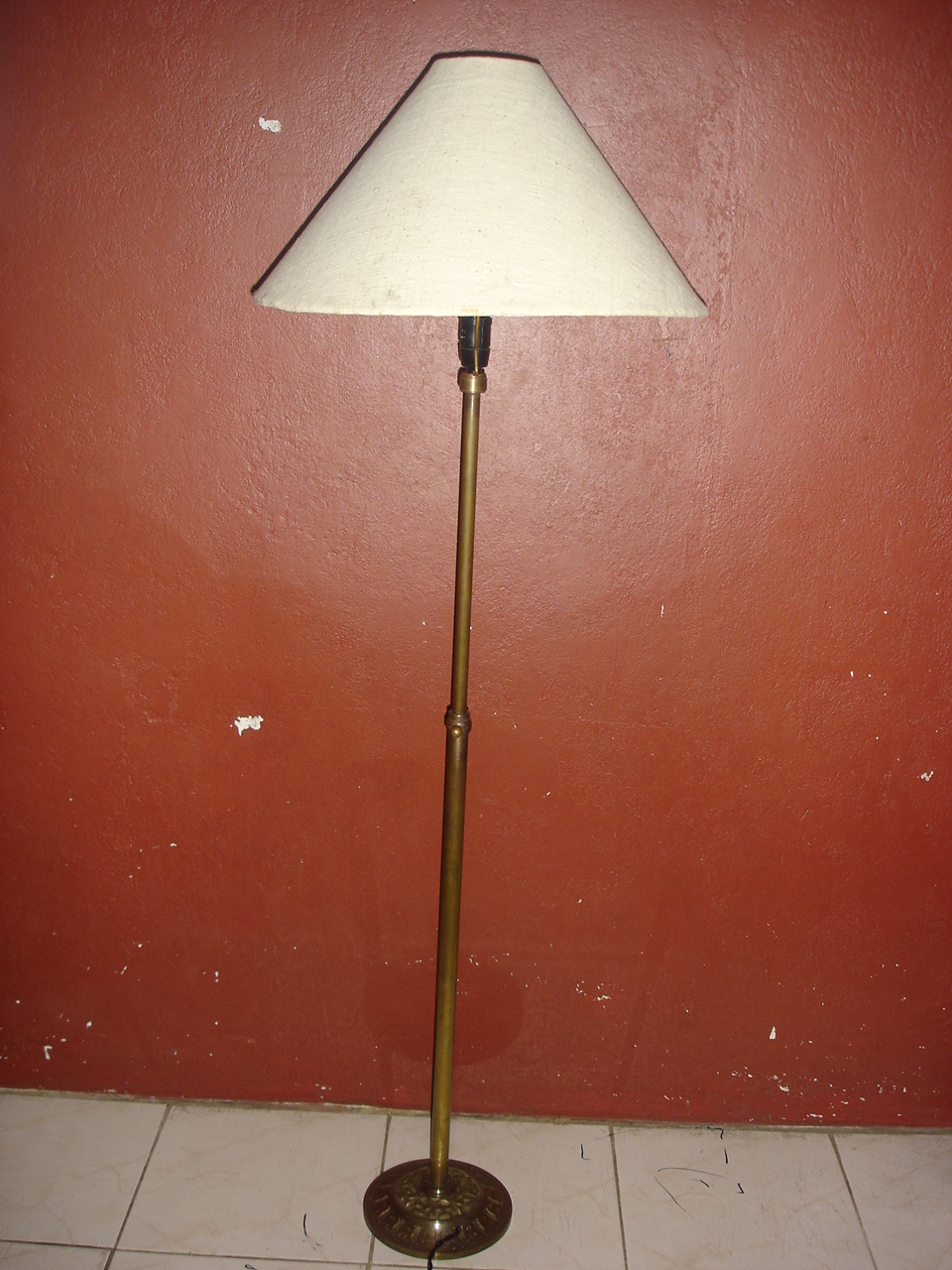 Floor Lamp Item Code FL08A size high 135 cm.